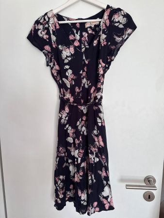 Sommerkleid mit Schmetterlingen Gr.34-36