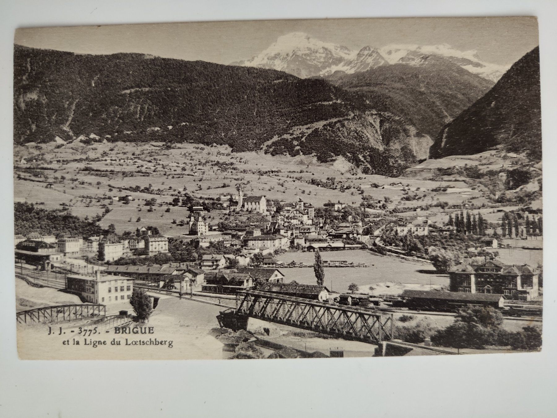 Cartoline postali: Brigue / Lötschbergbahn mit Bergen, um 1930 – Usato da Ohmstal venduto da Lebensfreude05