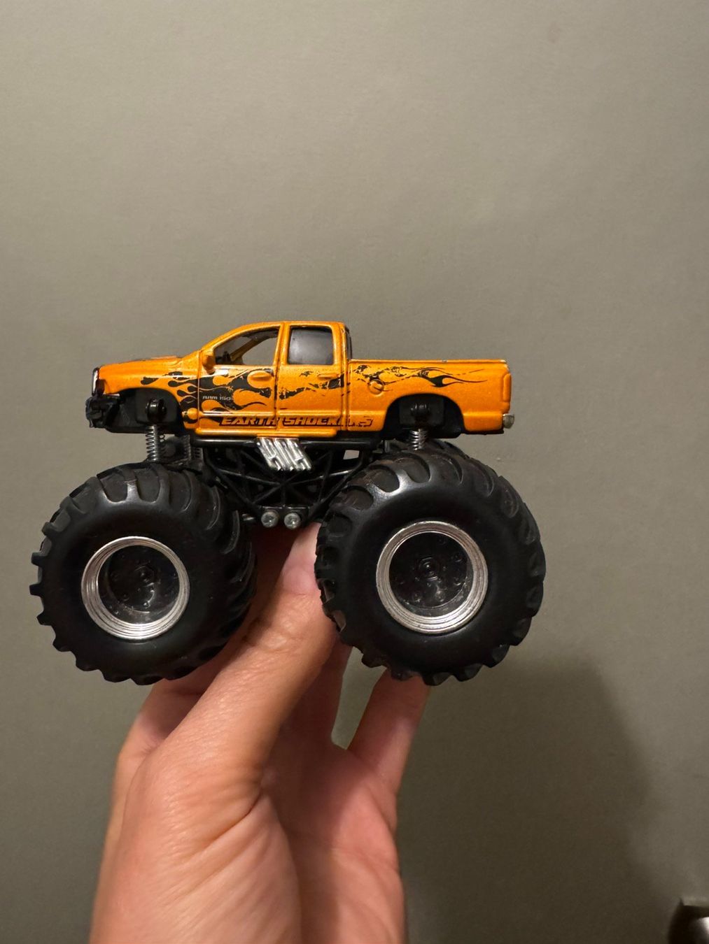 Spielzeuge: Monstertruck – Gebraucht aus Wettingen von ObradovicJelena