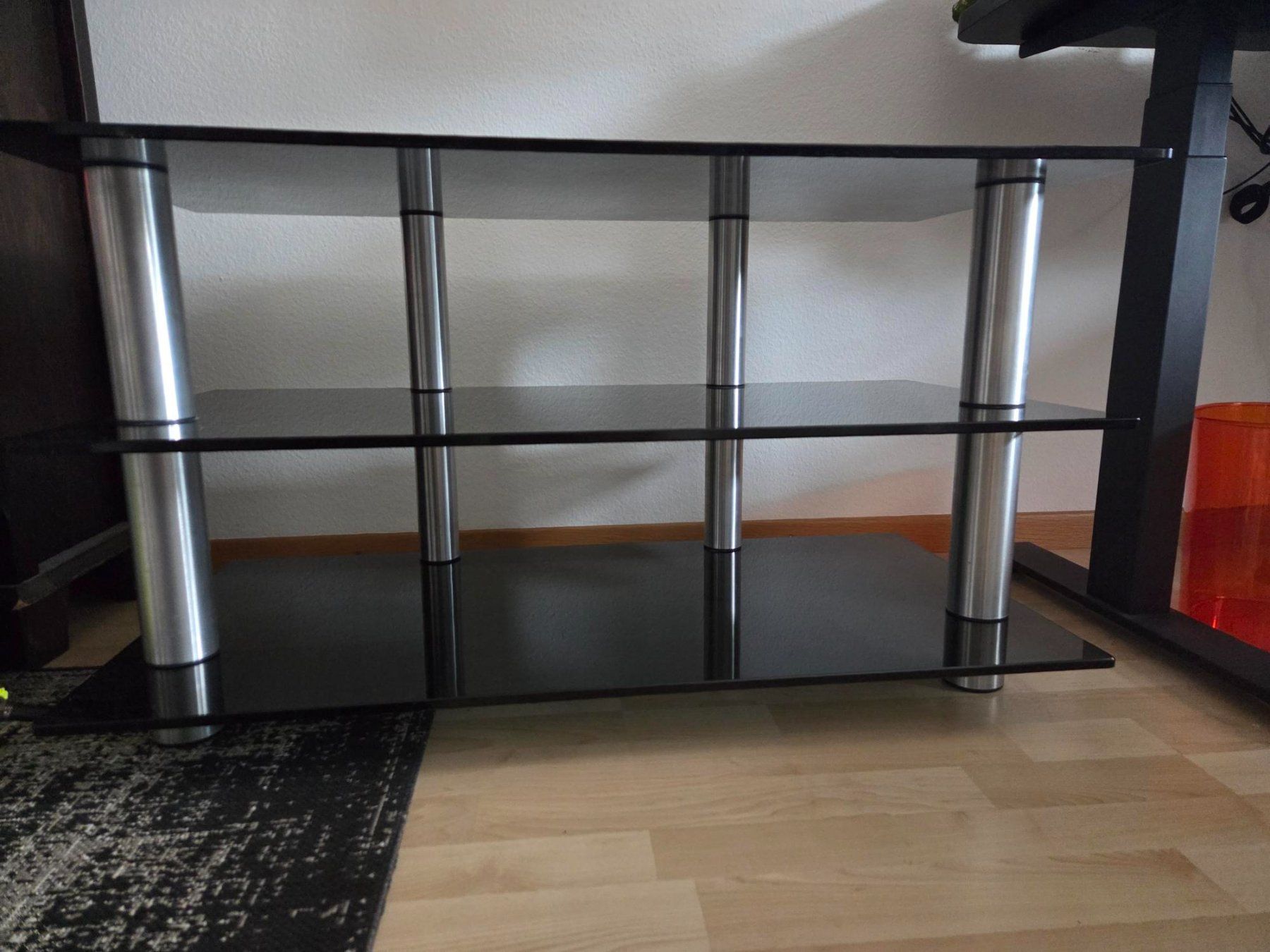 Mobili TV: TV Tisch – Usato da Dübendorf venduto da Vanjko90 1