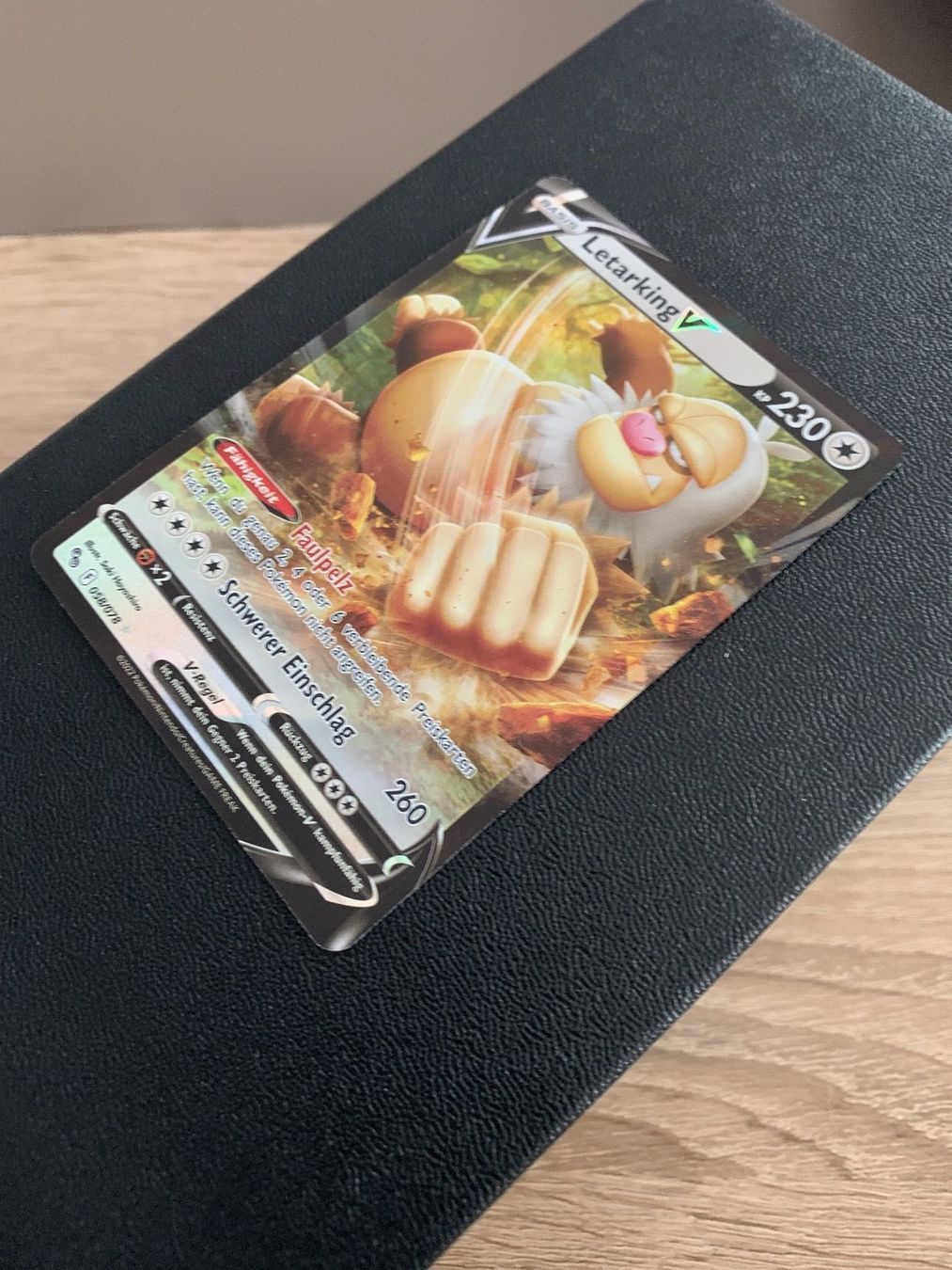 Pokémon Carte collezionabili: Pokemon  LetarkingV Strahlendes Evoli 058/078 – Nuovo (secondo la descrizione) da Bellach venduto da Pokemam 1