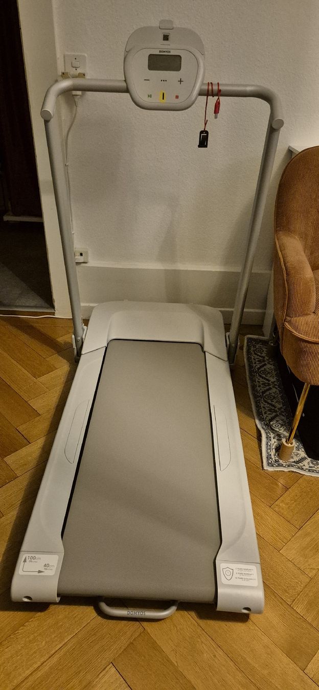 Decathlon Hometrainer: Tapis de marche Domyos W500B pliable – Usato da Vevey venduto da Tatu69