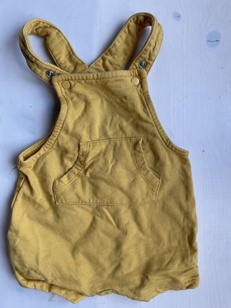 Baby Latzhose Gr. 62