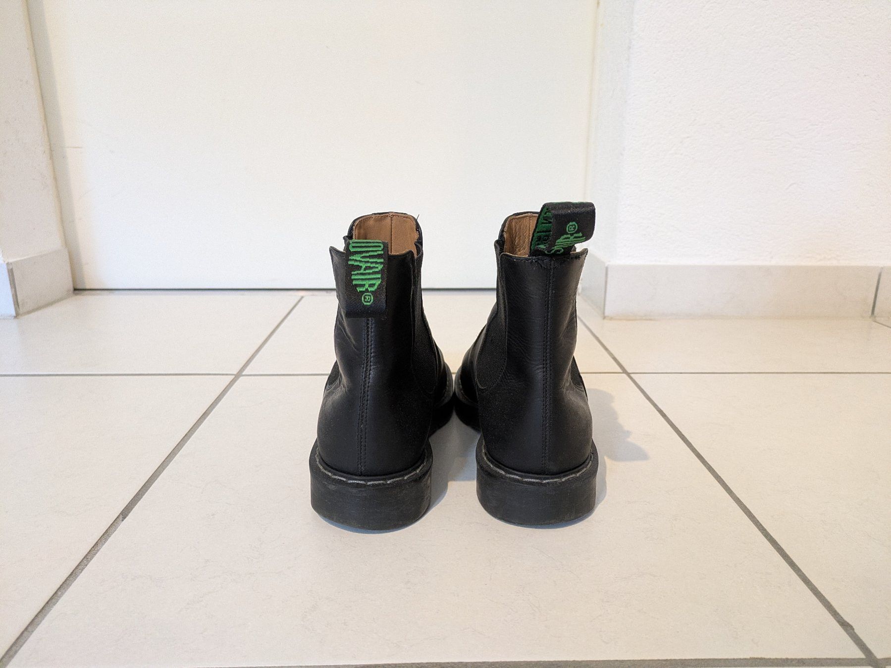 Solovair Scarpe da uomo: Bottes noires Solovair Black Greasy Boot – Usato da Bourguillon venduto da sellerfromtheweb 2