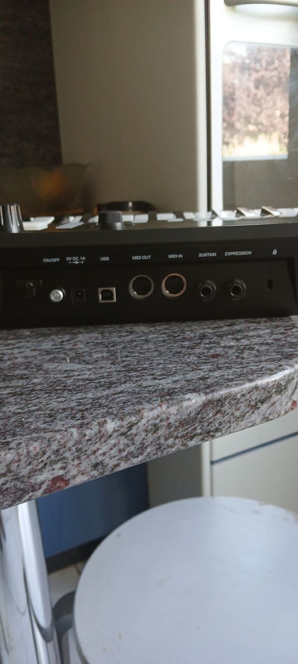 Akai Strumenti musicali: Keyboard Akai Advance 49 – Usato da Kriens venduto da BenjaminsTokey 1