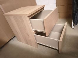 Kleiner Nachttisch / Beistelltisch in hellem Holz-Look