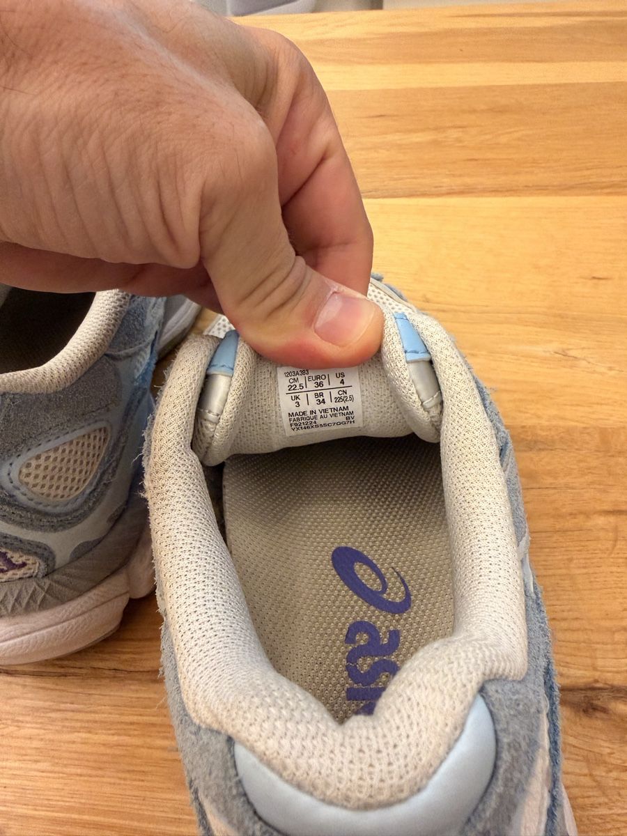 Herrenschuhe: Baskets Asics bleu et blanc taille 36 etat correct – Gebraucht aus Bellevue von dol_dfm2 3