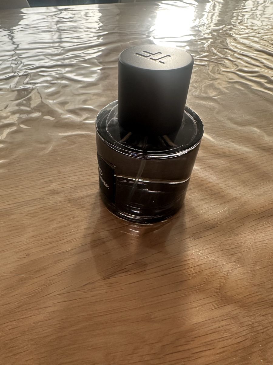Tom Ford Profumi & Eau de Toilette: Tom Ford eau d’ombré leather edt 50ml – Nuovo (secondo la descrizione) da Courgevaux venduto da Qwertz111320 1