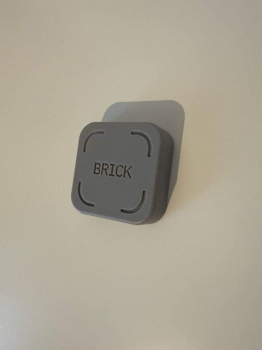 Placchette & Badge: Brick Device Grau NEU (Bildschirmblocker) – Nuovo (secondo la descrizione) da Waltenschwil venduto da marisa.tengler