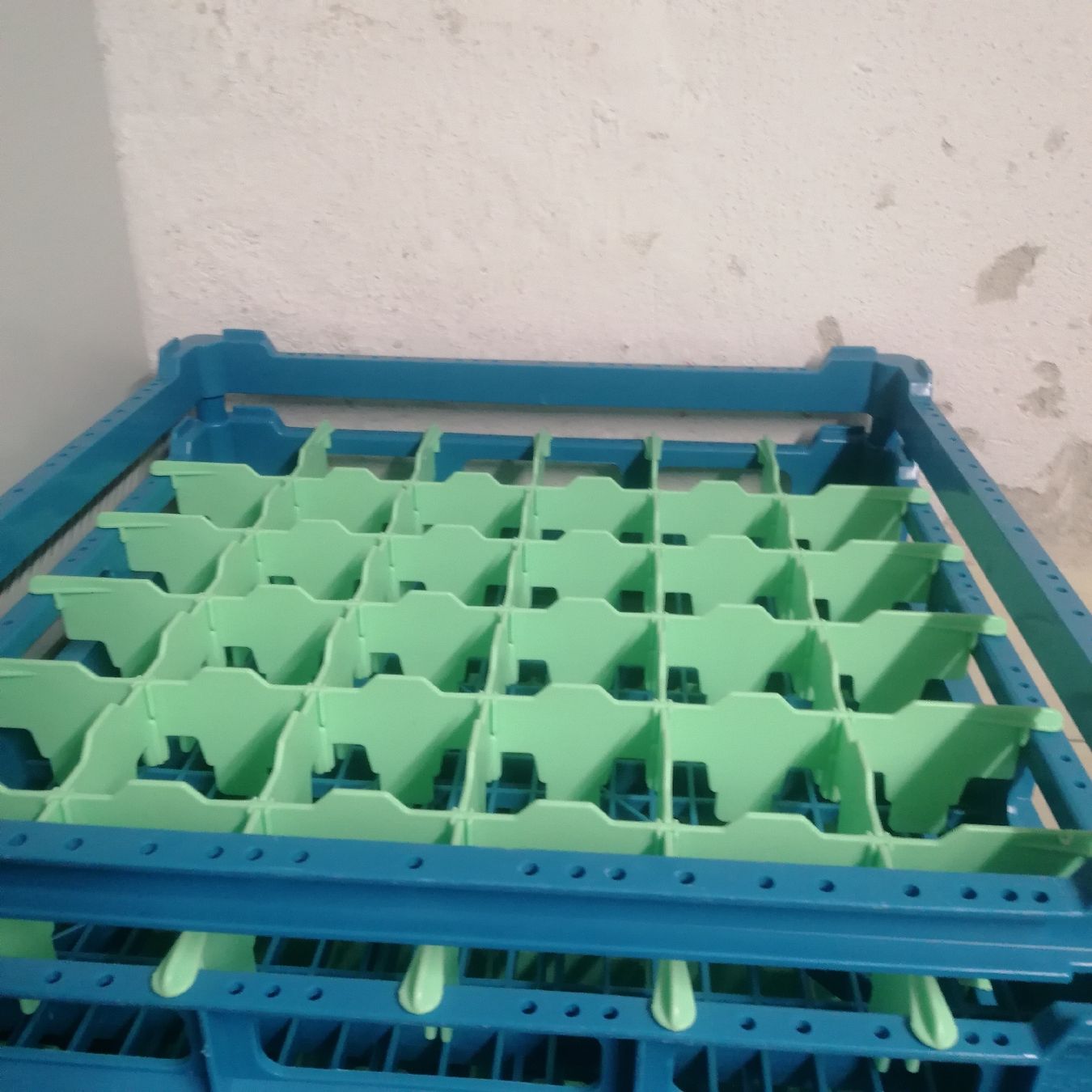 Küchengeräte: Gläserkorb 36 Gläser – Gebraucht aus Hemmental von Gersau0 1