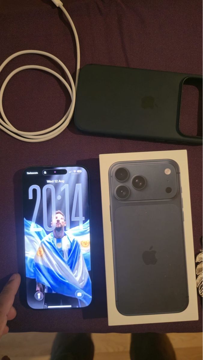 Apple Portables: iPhone 17 pro max , 256GB , blue  – Neuf (Voir description) à Neuchâtel par ste_rg9k 2