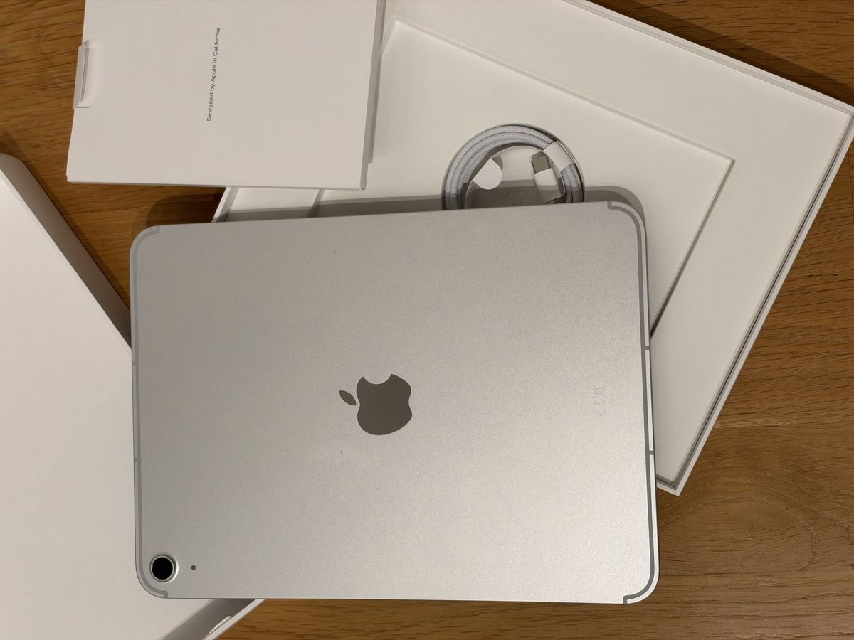Apple Tablet PC: iPad A16 WiFi & cellular  – Nuovo (secondo la descrizione) da Zürich venduto da rawandworn 2