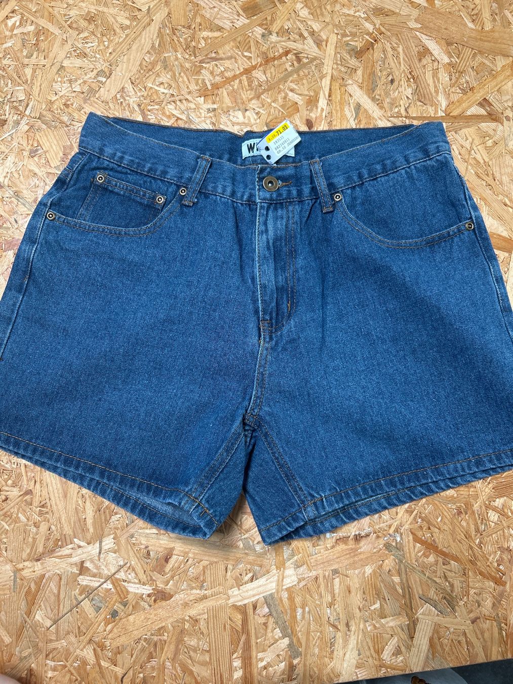Jeans: Shorts, Grösse 50,  Bundweite ca. 84cm – Nuovo e nell'imballaggio originale da Koppigen venduto da Ready2Work