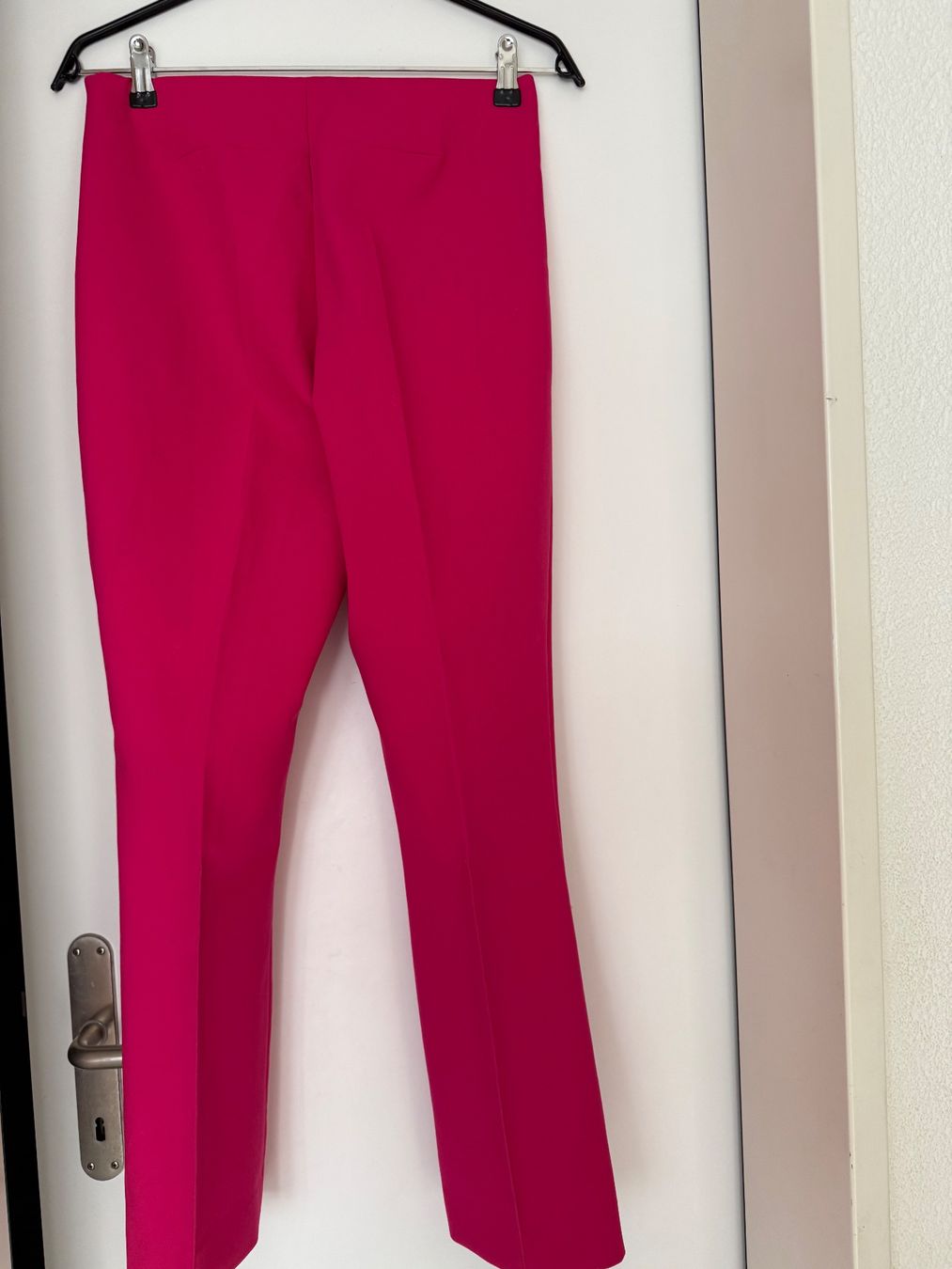 Zara Pantaloni: ZARA DAMENHOSE – Usato da Zürich venduto da flo_7cvq 1