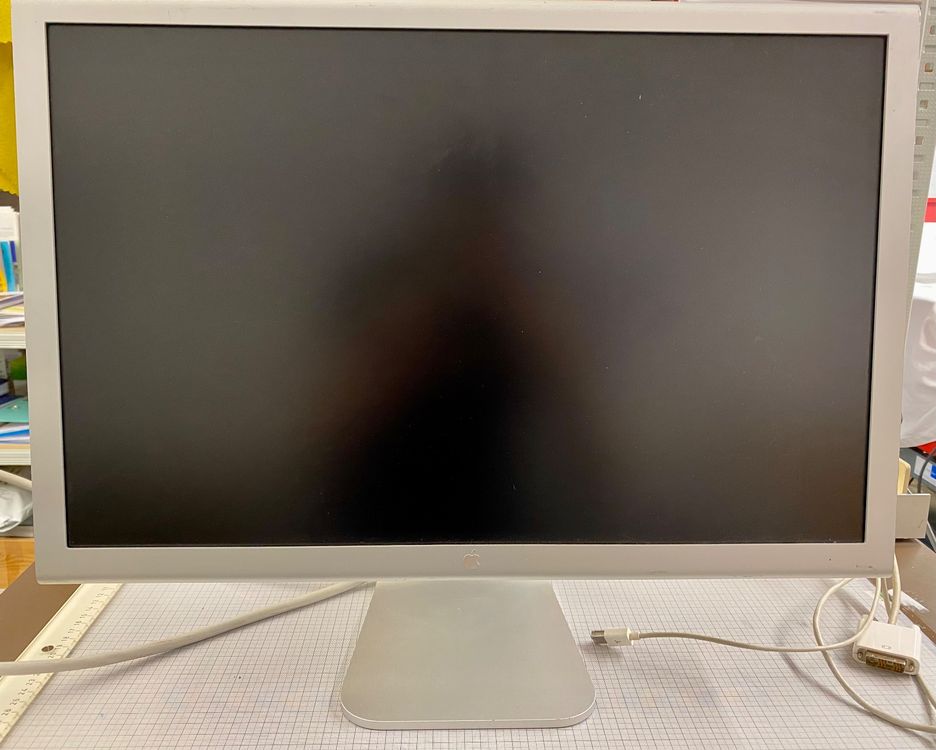 Apple Cinema Display 23