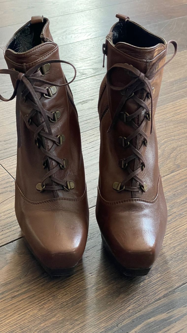 Stuart Weitzman Scarpe da donna: Stuart Weitzmann Stiefeletten Grösse 39,5 – Usato da Zollikon venduto da rundbsurf 2