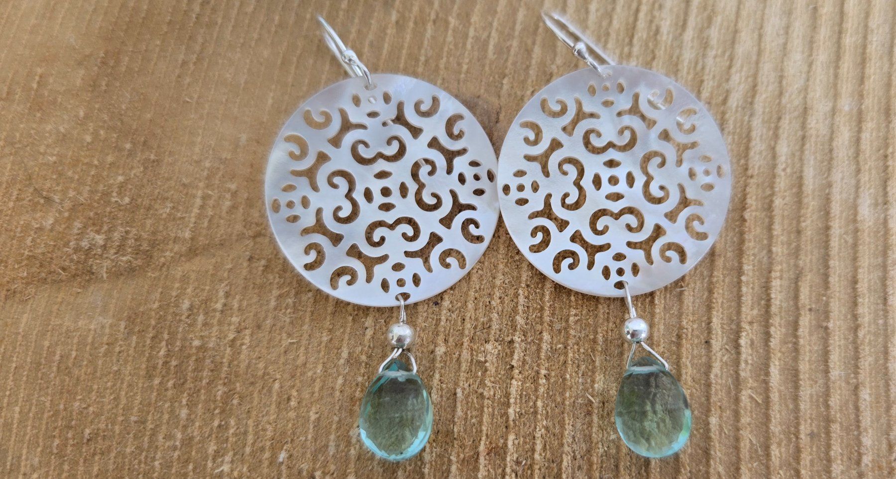 Boucles d'oreille: Perlmutt Mandala Ohrhänger – Neuf (Voir description) à Köniz par Minaja99 1
