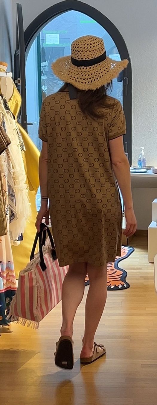 Robes: Trendiges Polokleid – Neuf avec emballage d'origine à Zürich par Naebeli 3