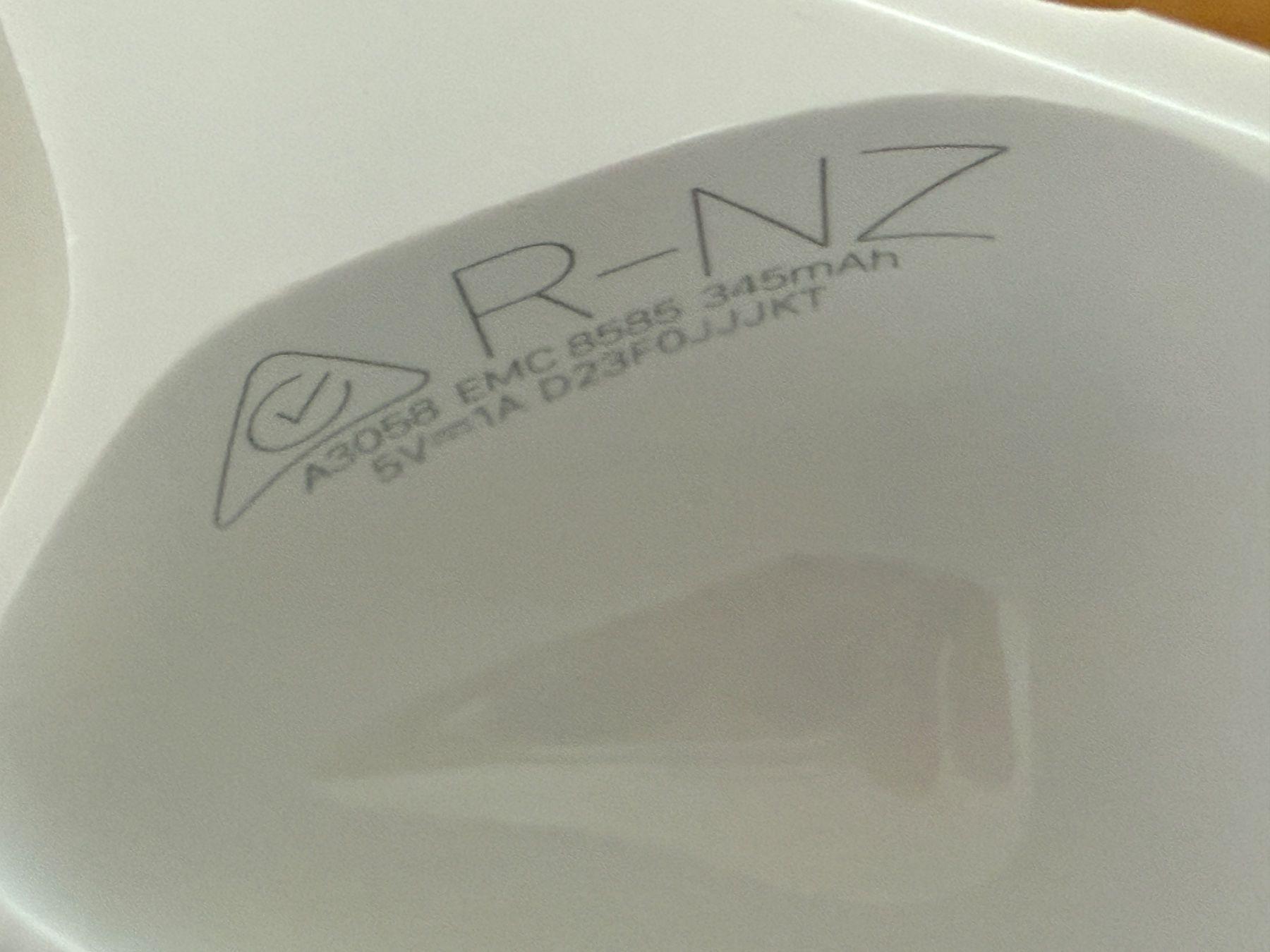 Apple Kopfhörer: APPLE AirPods 4 Charging Case – Gebraucht aus Lausanne von Nine1982 3