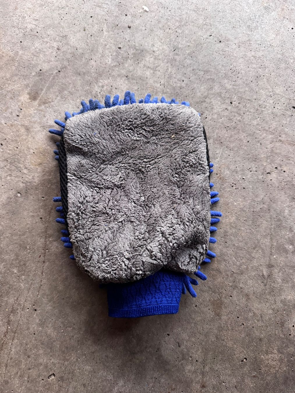 Autres articles pour la maison: Mikrofaser Waschhandschuh Auto blau – Neuf (Voir description) à Zunzgen par noa_wd92 1