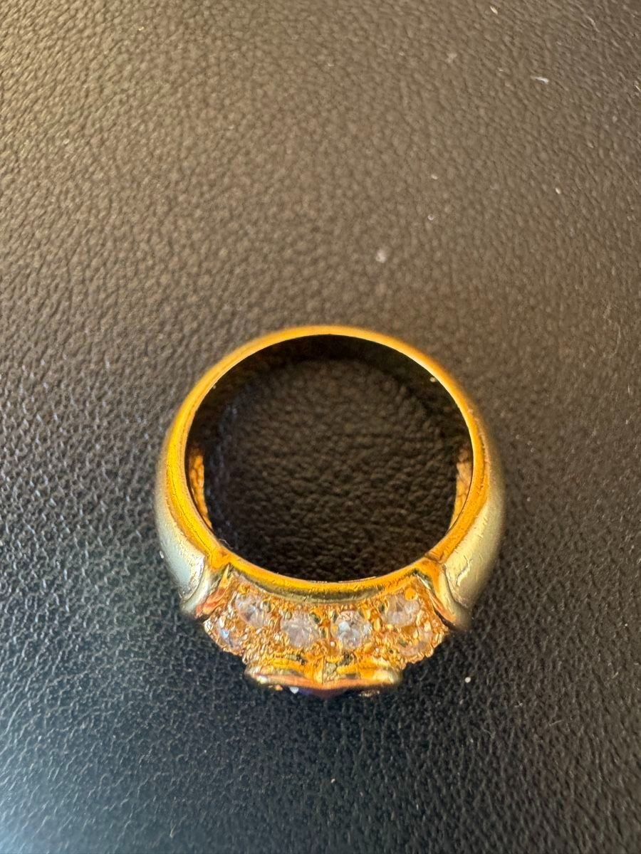 Anelli: Wunderschöner vergoldeter Ring mit blauem Herz. – Usato da Bern venduto da Yunkom 1