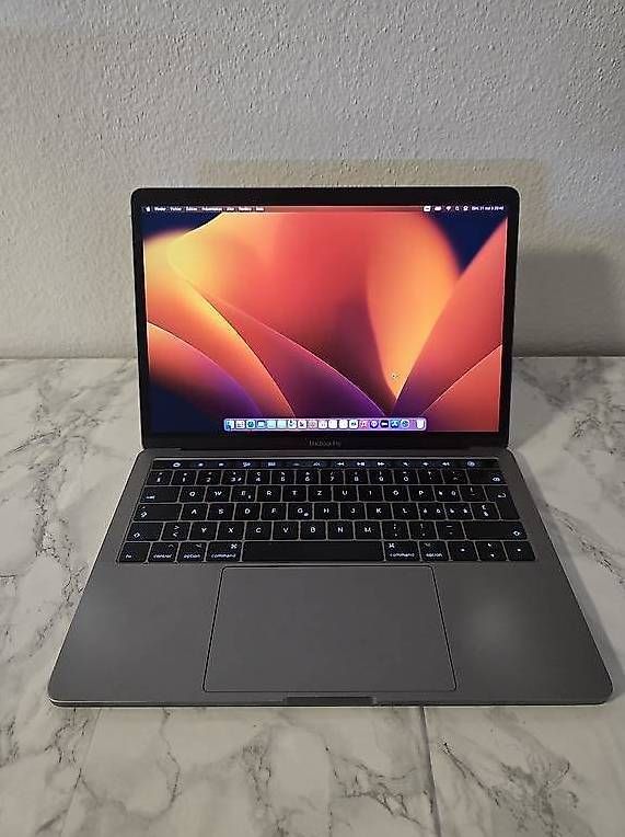 Apple Notebook: MacBook Pro 13 2017| i5| 8Go| SSD 250Go|Lignes écran – Difettoso da Renens VD venduto da MTD2211 2