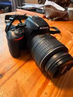Nikon D5600 mit viel Zubehör
