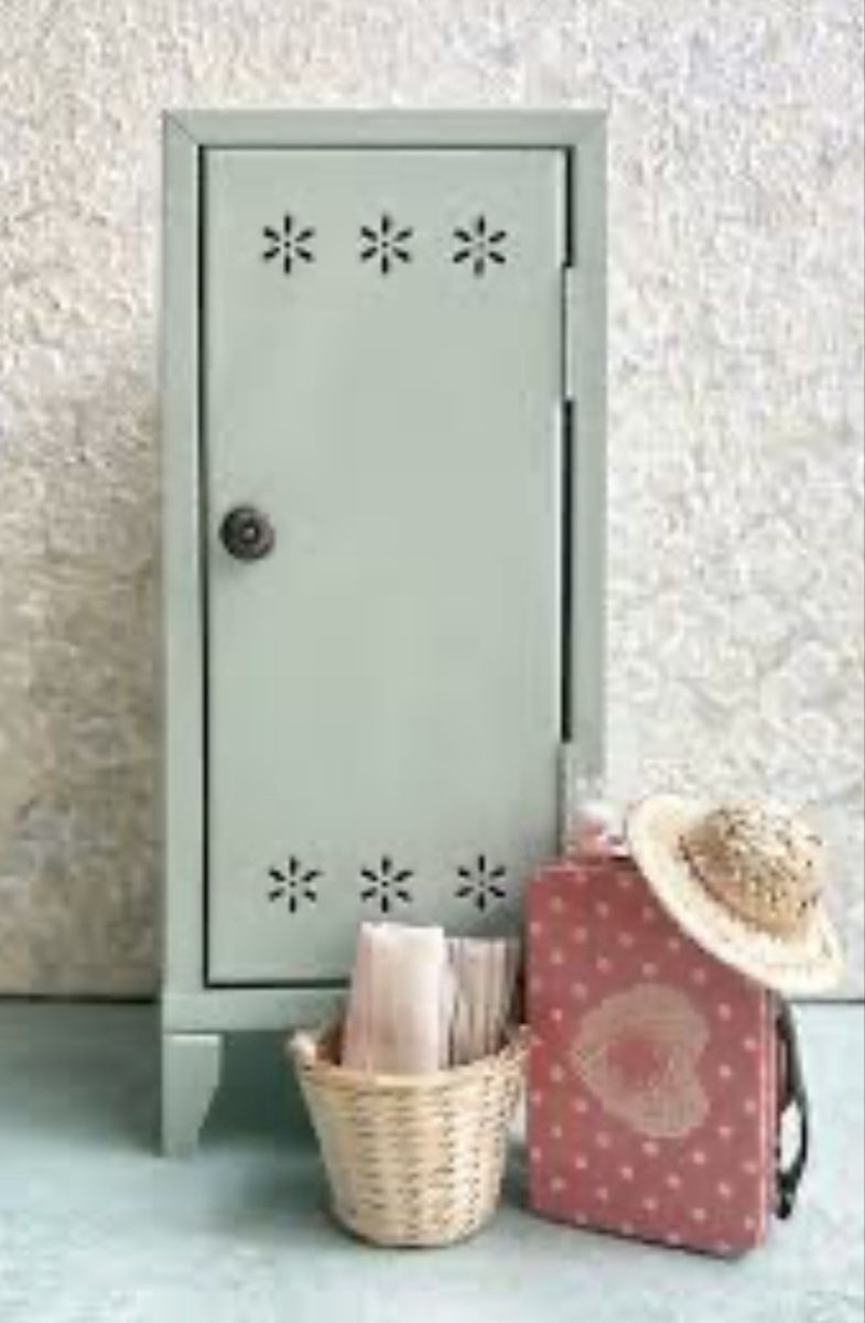 Maileg Giocattoli: Kleiderschrank Maileg..Neu.. – Nuovo (secondo la descrizione) da Hünenberg venduto da Smile77.. 3