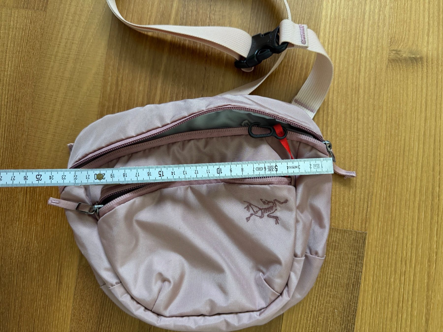 Arcteryx Borse da donna: Arc'teryx Mantis 1 Waist Pack rosa – Usato da Buchs SG venduto da VintageHomeCH 3