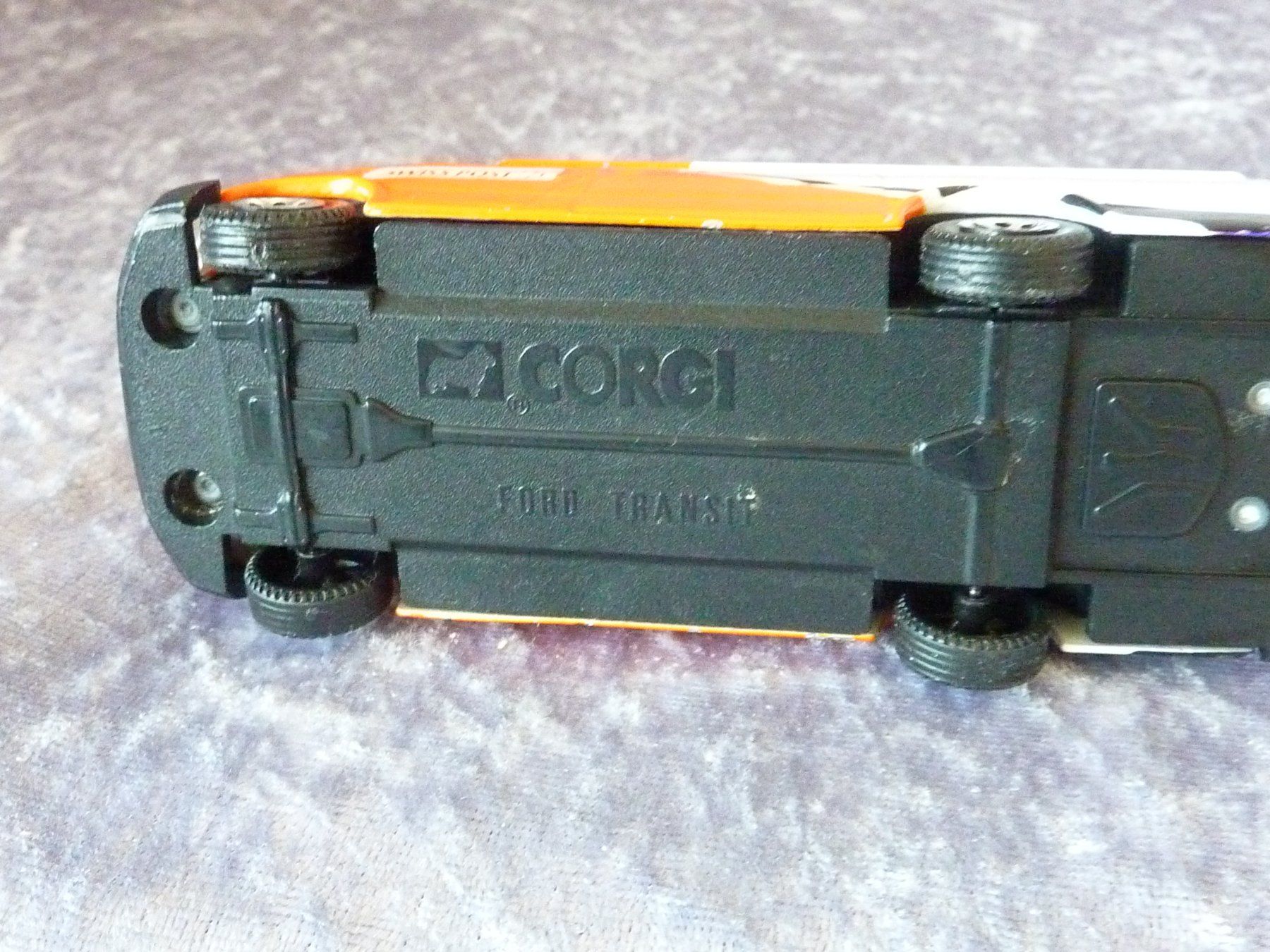 Corgi Toys Modellini d'auto: Ford Transit TNT  1:43 – Usato da Dürrenäsch venduto da modellautos4you 4