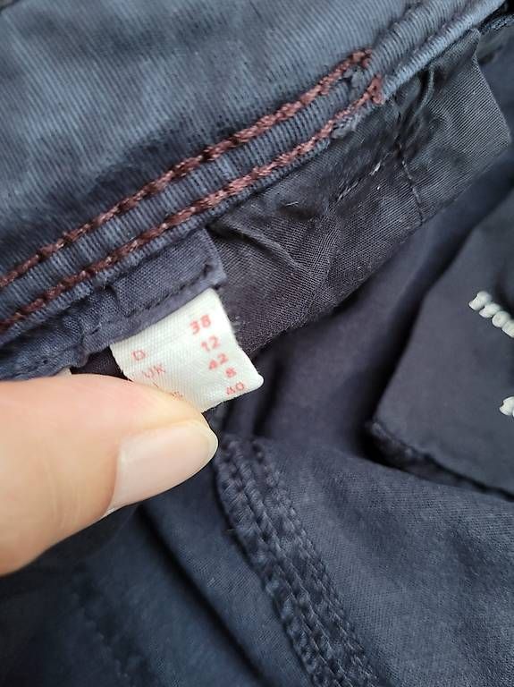 Esprit Pantaloni: Esprit Hose marineblau Gr. 38 – Usato da Muttenz venduto da Chipsy2009 1