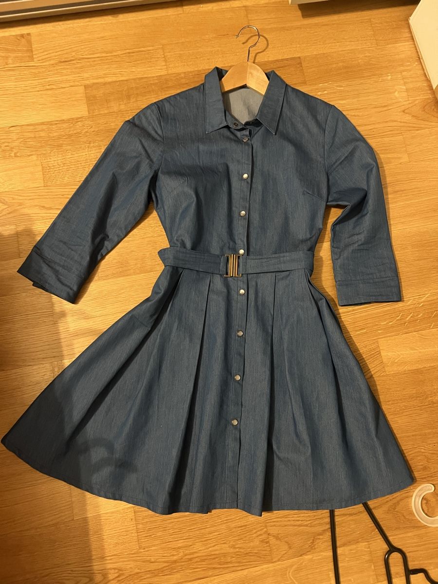 Vestiti: Denim Kleid mit Faltenrock – Usato da Zürich venduto da R1908