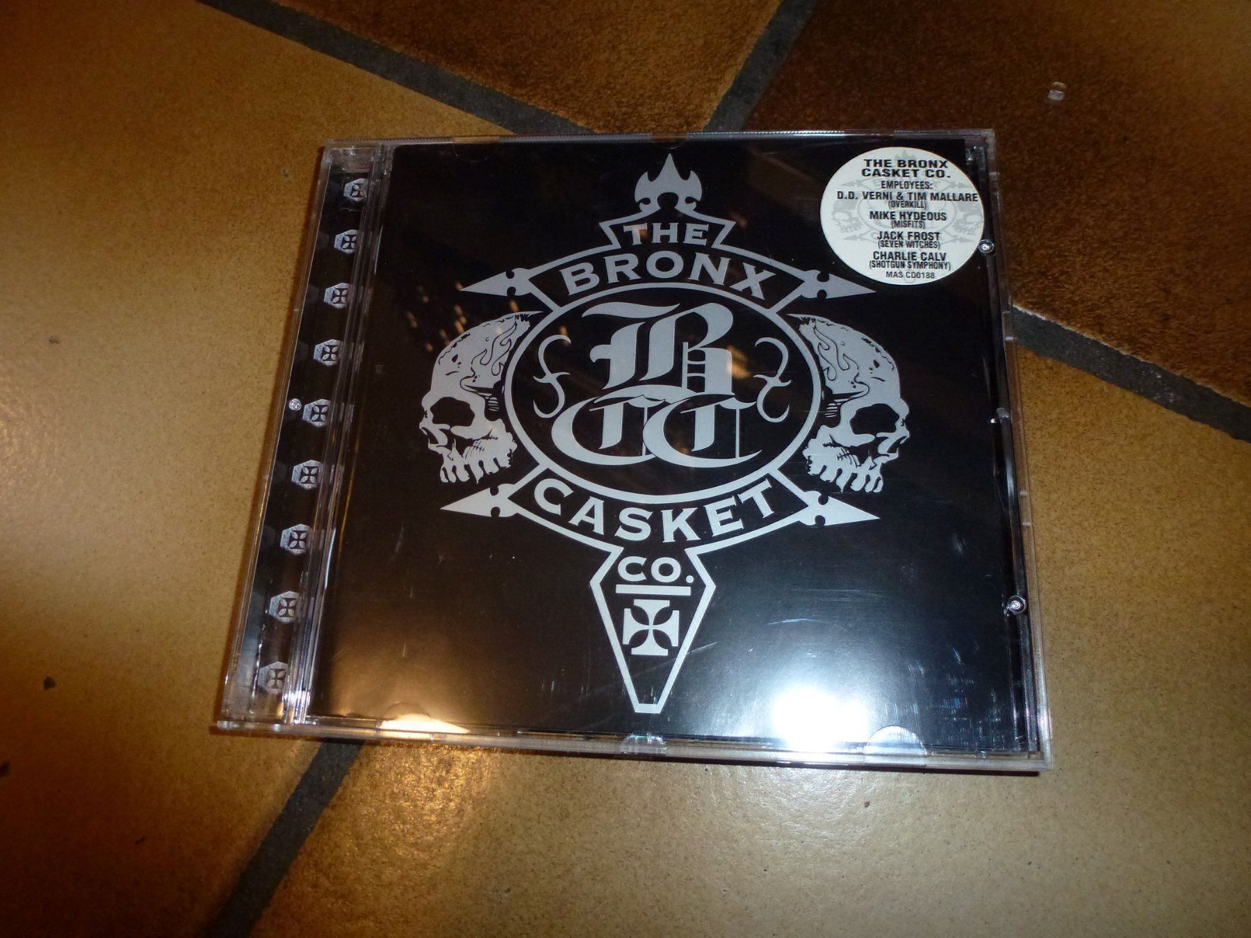 CD: The Bronx Casket Co CD – Usato da Olten venduto da Disc-Ausverkauf