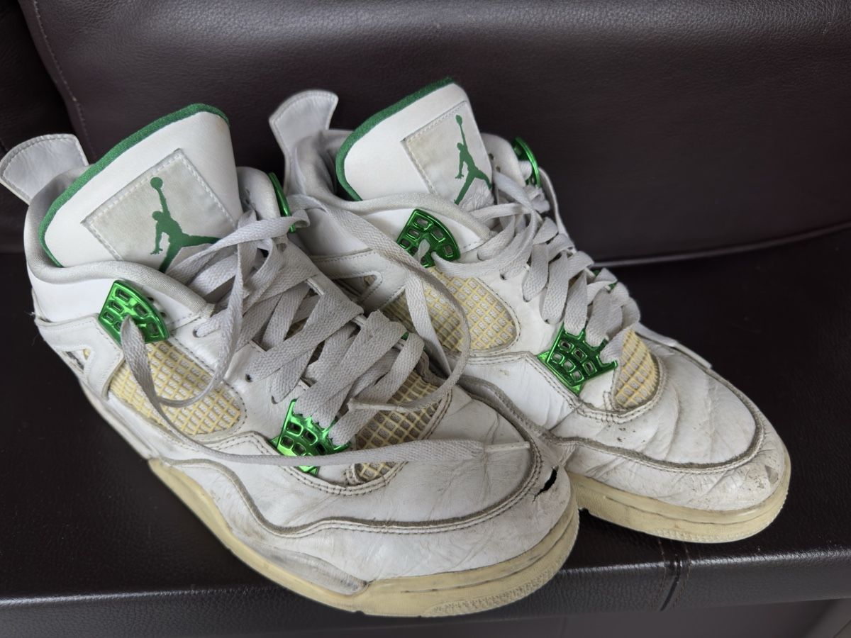 Jordan Scarpe da uomo: Jordan 4 Retro grünmetallic – Usato da Stäfa venduto da BenjiKos