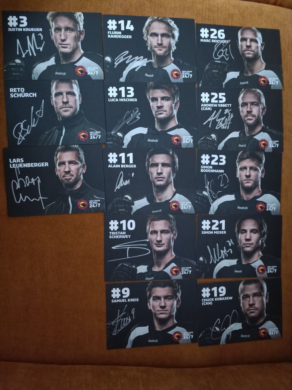 Autografi: SC Bern - Saison 14/15 - 28 handsignierte Autogrammkarte – Usato da Menziken venduto da Artographs 1