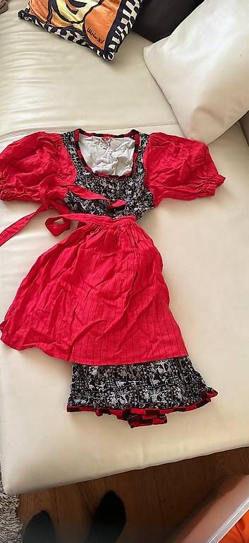 Costumi: Dirndl Kostüm Gr. 38 – Usato da Mauren venduto da SB1606 1