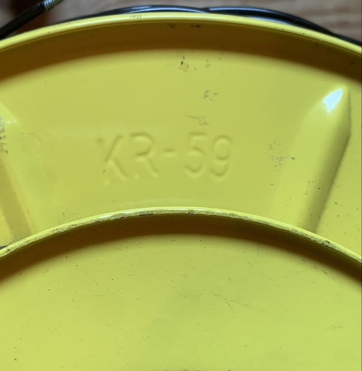 2 Kabelrollen 59 der CH Armee mit Abspulvorrichtung 4