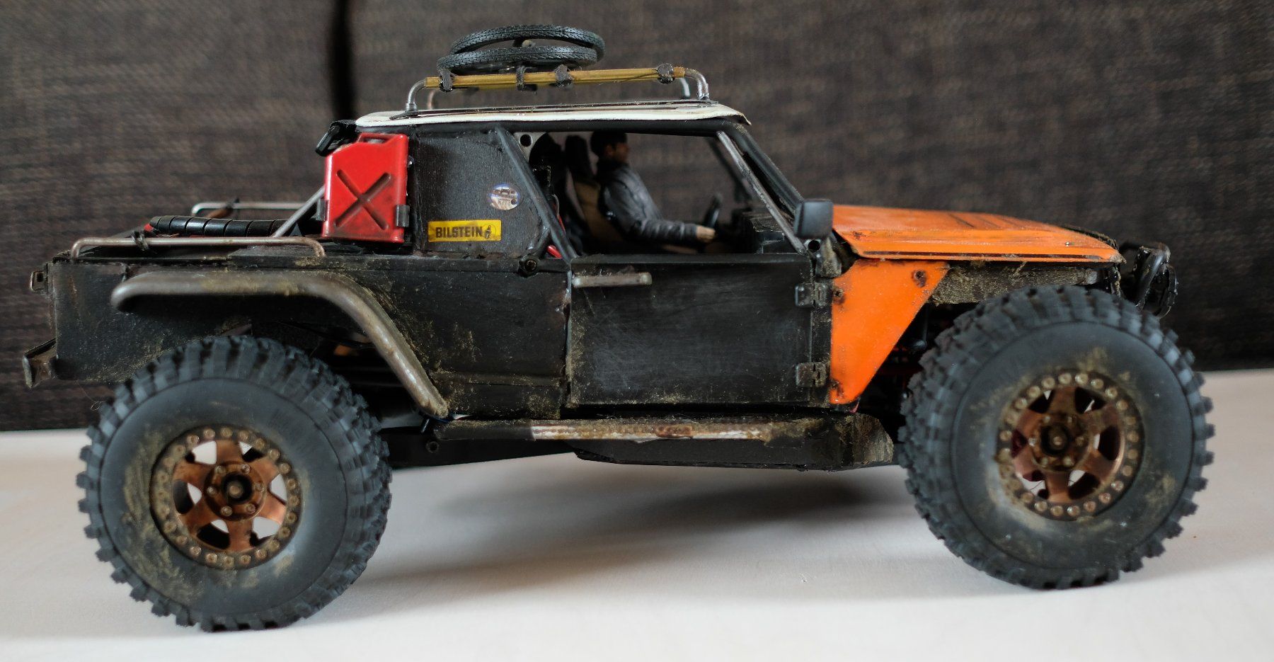 Modellismo RC: Crawler Vaterra Twin Hammer – Usato da Zürich venduto da Tenos 5