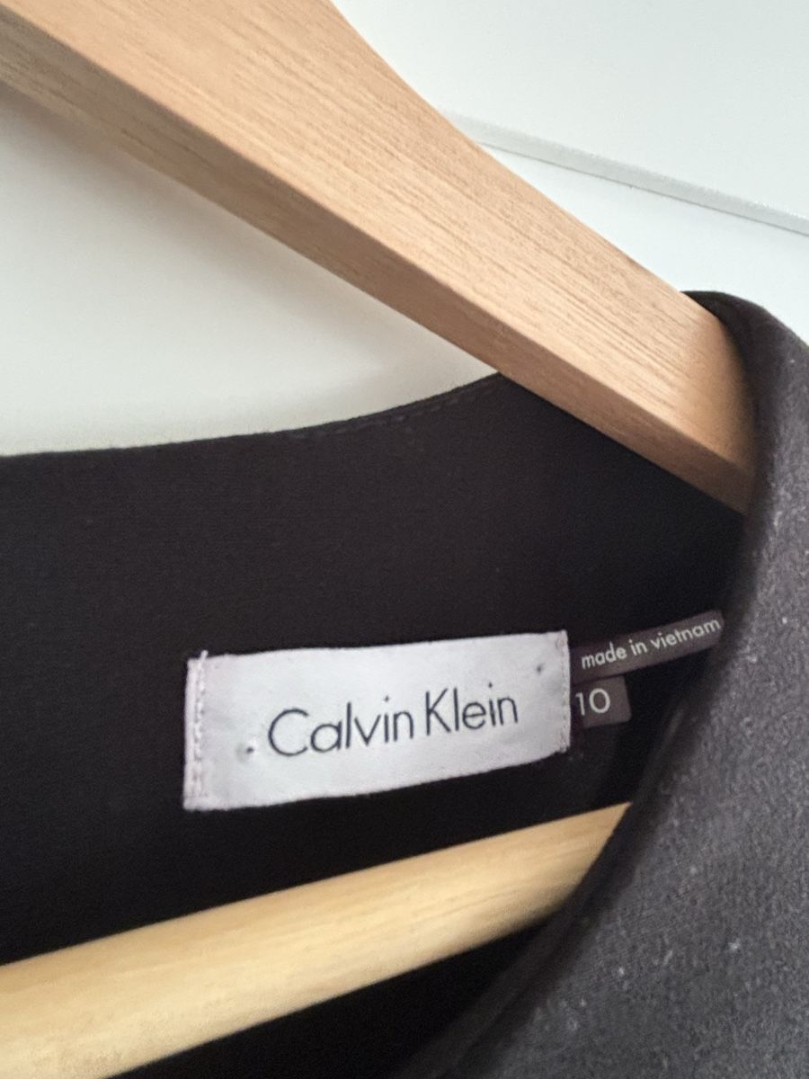 Calvin Klein Vestiti: Calvin klein – Nuovo (secondo la descrizione) da Confignon venduto da Second_Hand_Ch