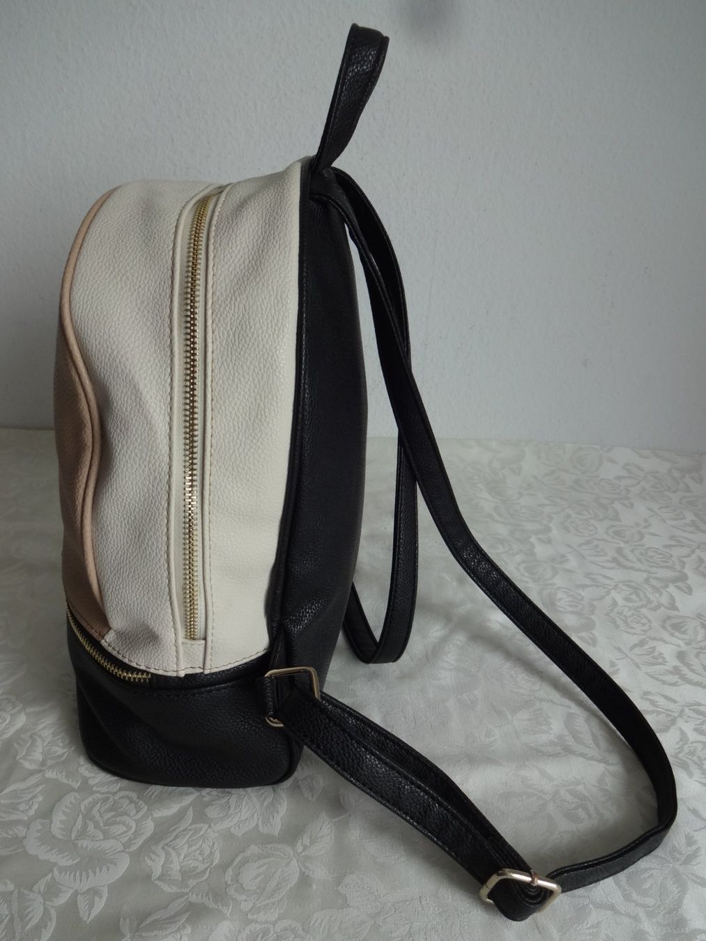 Guess Zaini: "" GUESS "" Rucksack – Nuovo (secondo la descrizione) da Frauenfeld venduto da Riaa 5