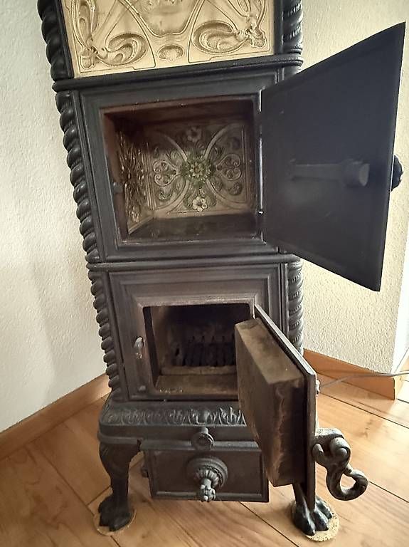 Altri mobili d'antiquariato: Alter Kachelofen / Standofen – Usato da Reinach BL venduto da Beutling 3