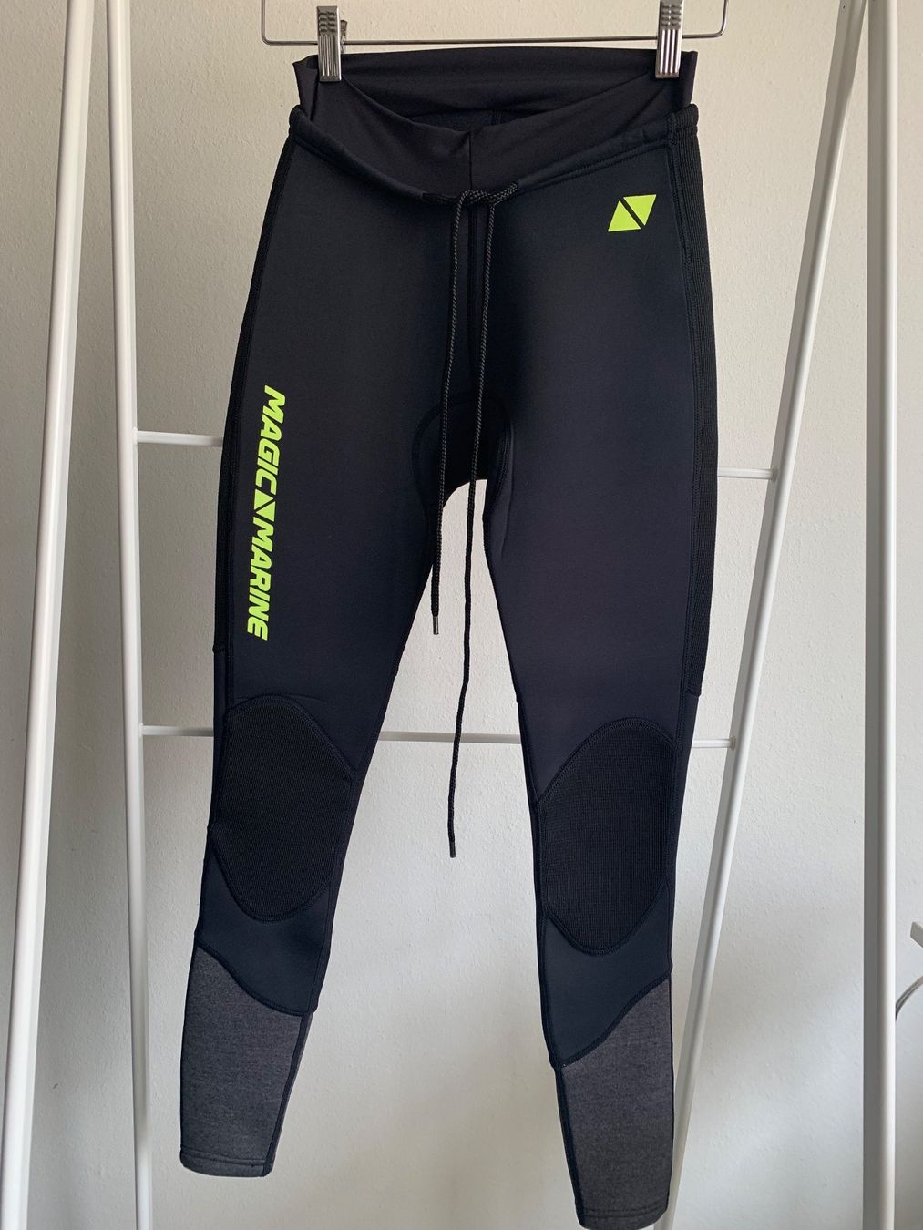 Completi & Tailleur: Magic Marine Neopren Anzug Gr.S – Nuovo (secondo la descrizione) da Winterthur venduto da Dagmar-Steffen011
