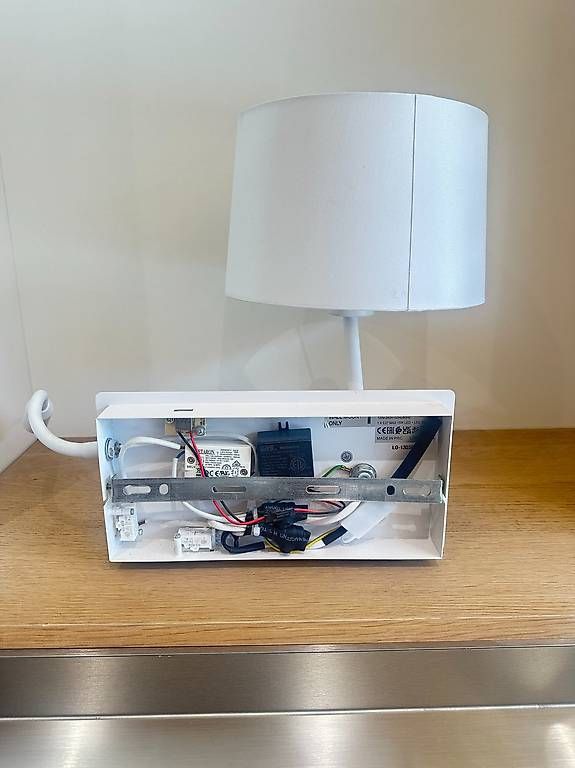Lampes: Applique avec lecteur LED gauche – D'occasion à Haute-Nendaz par fre_swn9 2