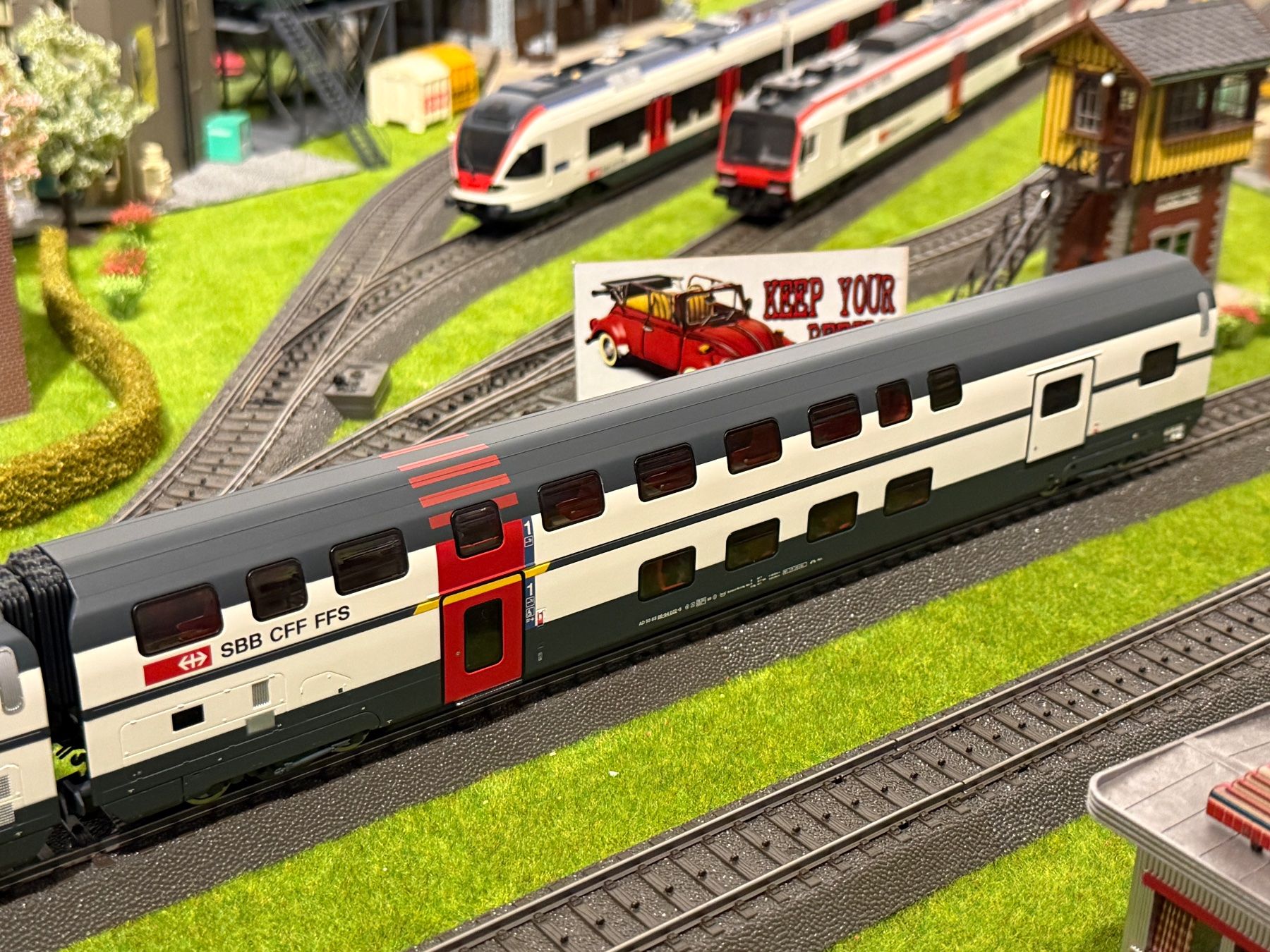 Roco Modelleisenbahnen: Roco - SBB IC 2000 mit Verstärkungsmodul - h0, AC, digital – Gebraucht aus Solothurn von NB_SO 8