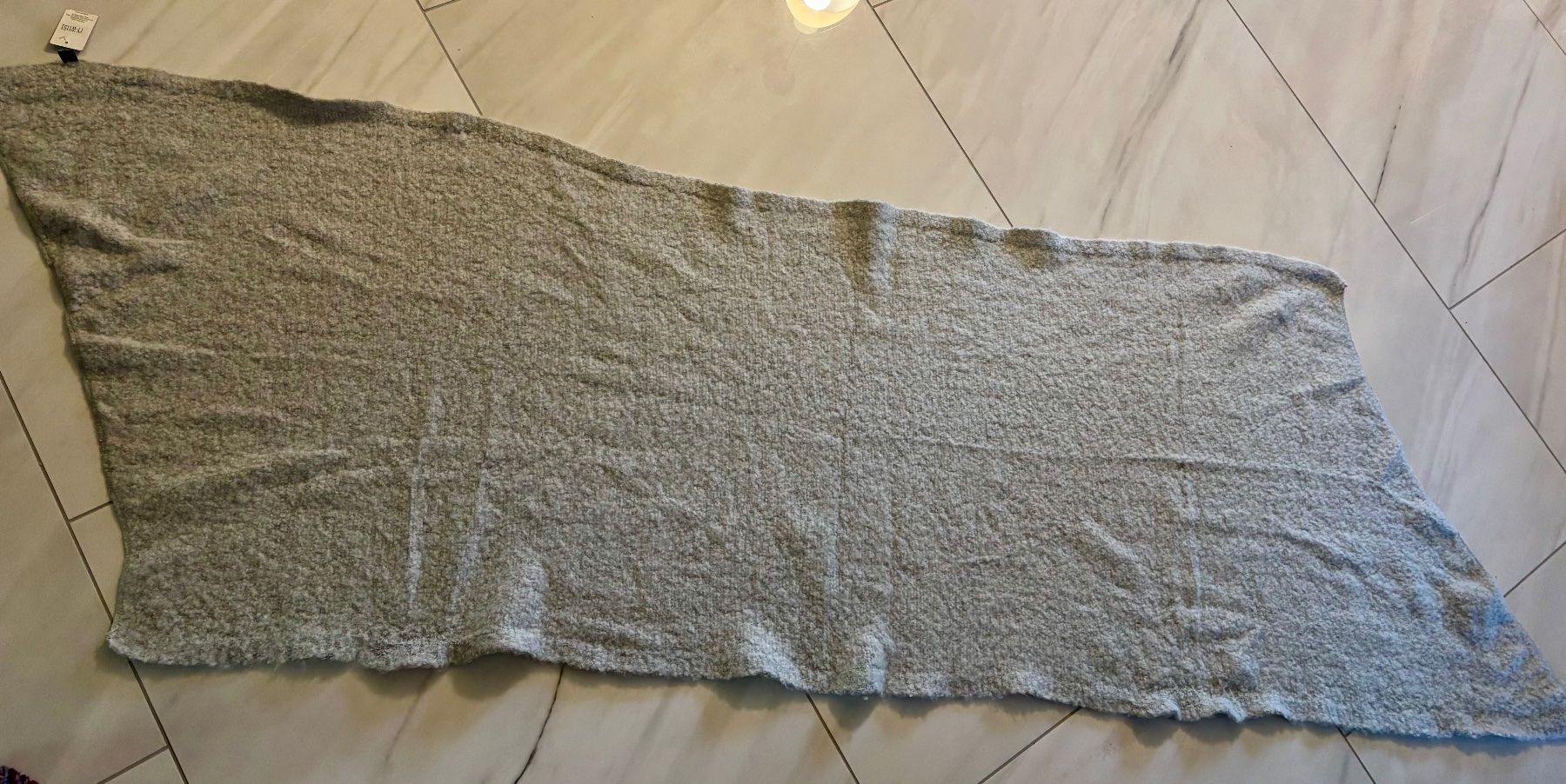 Foulard & Sciarpe: Echarpe, châle d'hiver Y&Y, neuf – Nuovo (secondo la descrizione) da Losone venduto da courrier