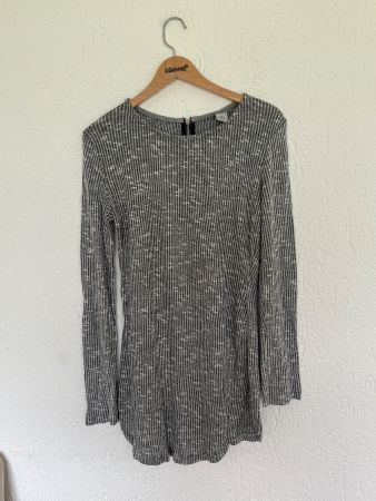 Coole Strick Longsleeve Kleid Grösse M für den Herbst!