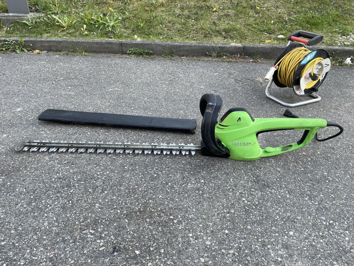 Tutti gli attrezzi: Heckenschere Elektro – Usato da Würenlos venduto da Shop_Shop 2