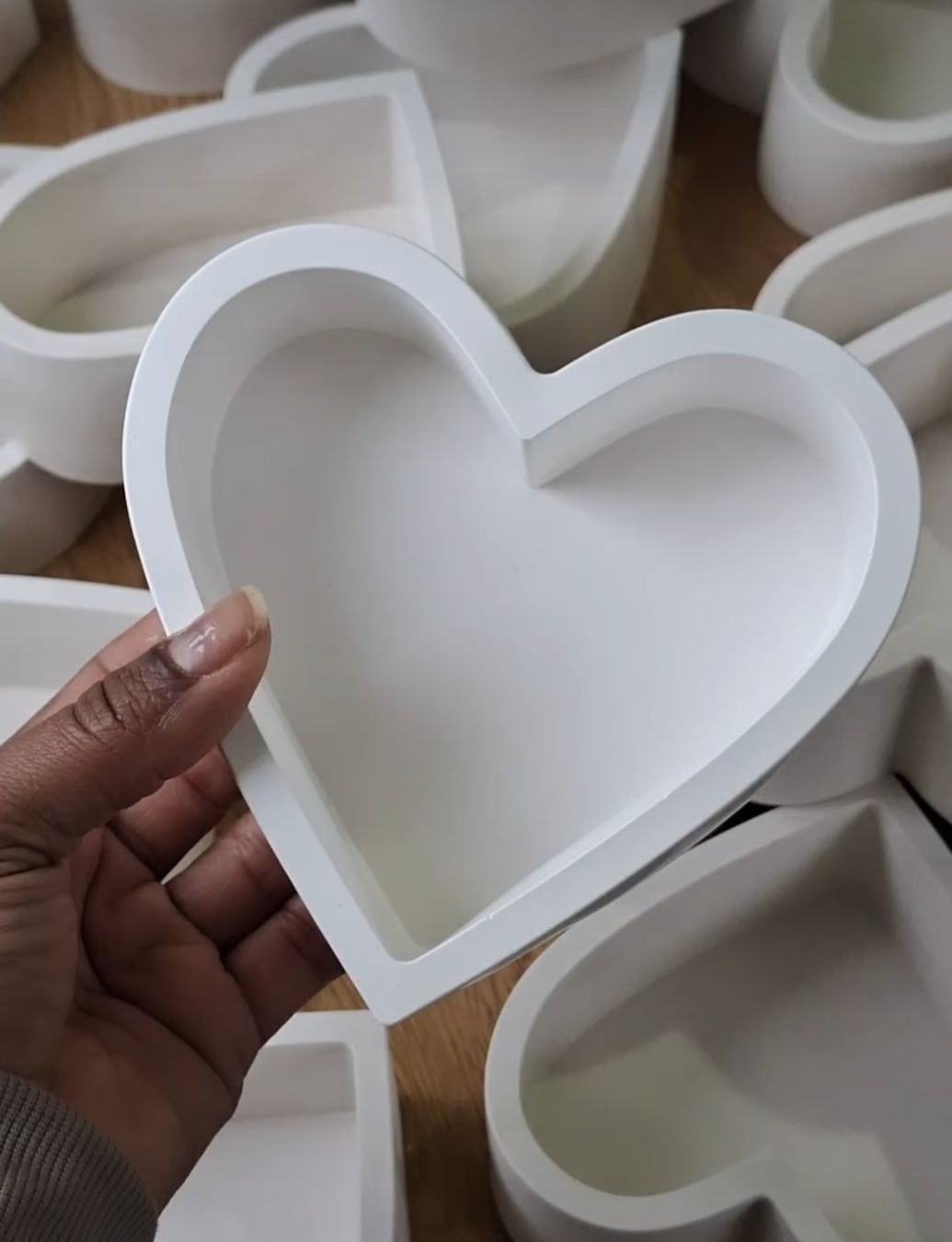 Tutte le decorazioni: Herzförmige Dekoschale aus Gips – Nuovo e nell'imballaggio originale da Erlinsbach SO venduto da Inspirierend