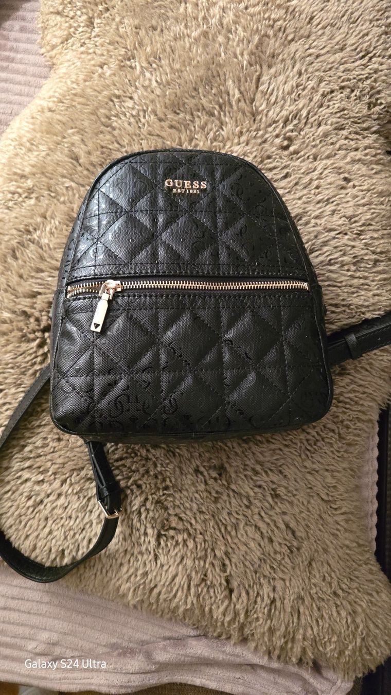 Guess Zaini: GUESS MALIA Tagesrucksack black – Nuovo (secondo la descrizione) da Sursee venduto da M_Z 1