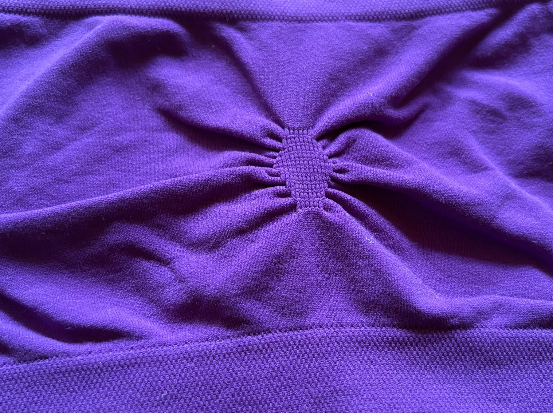 Autres dessous: Bandeau/BH dunkles violett,satte/intensive Farbe,Gr.S – D'occasion à Siblingen par Vany_McDougall 1